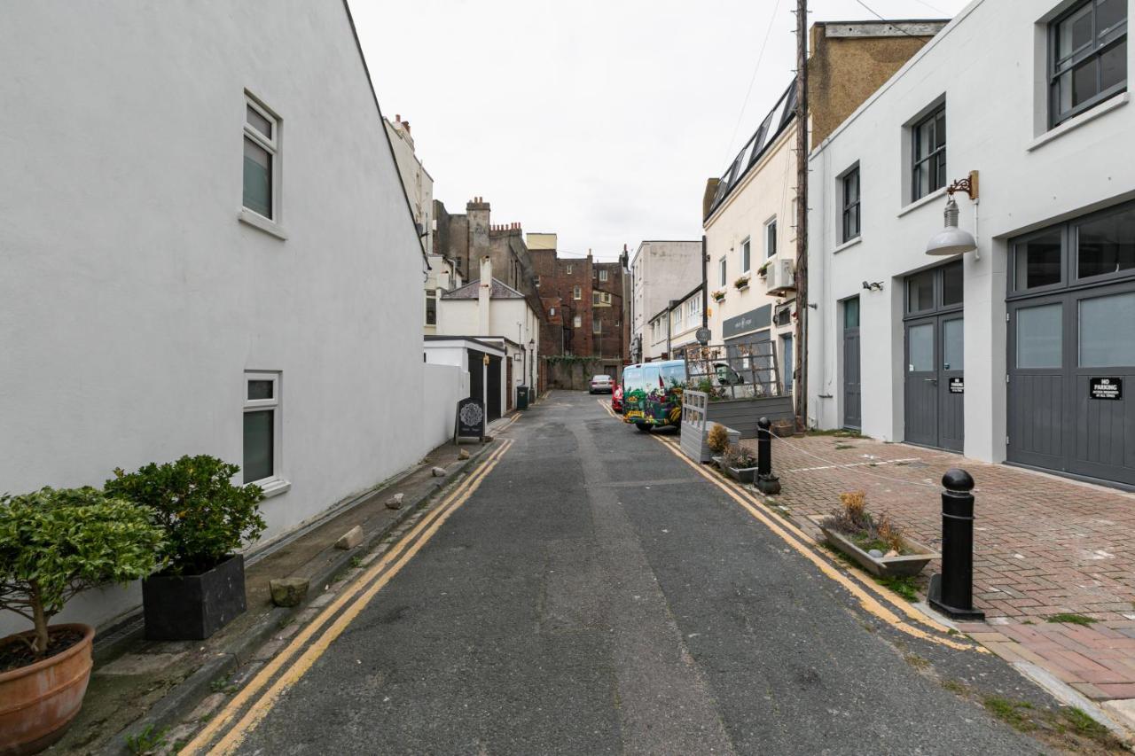 Few Steps From Brunswick Square * Hove